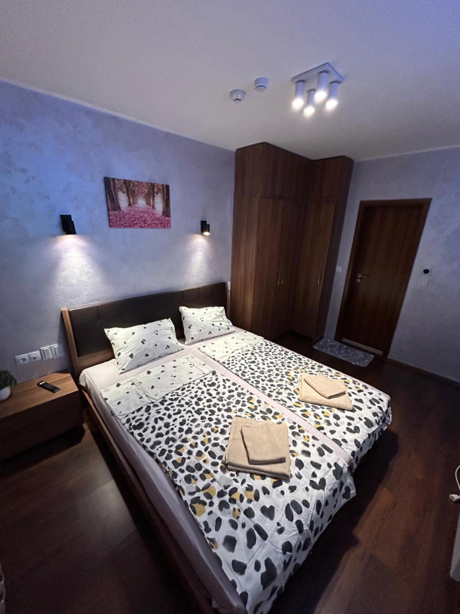 2-bedroom, 2-bathroom With Fireplace And Garden At Winslow Infinity *