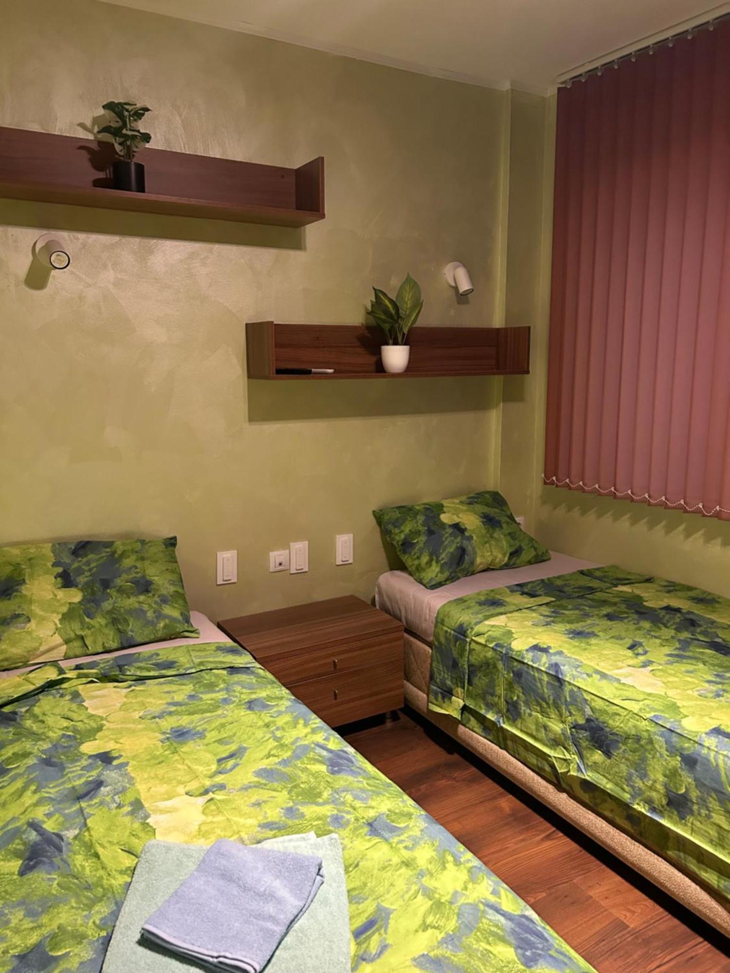 Апартамент 2-bedroom, 2-bathroom With Fireplace And Garden At Winslow Infinity *