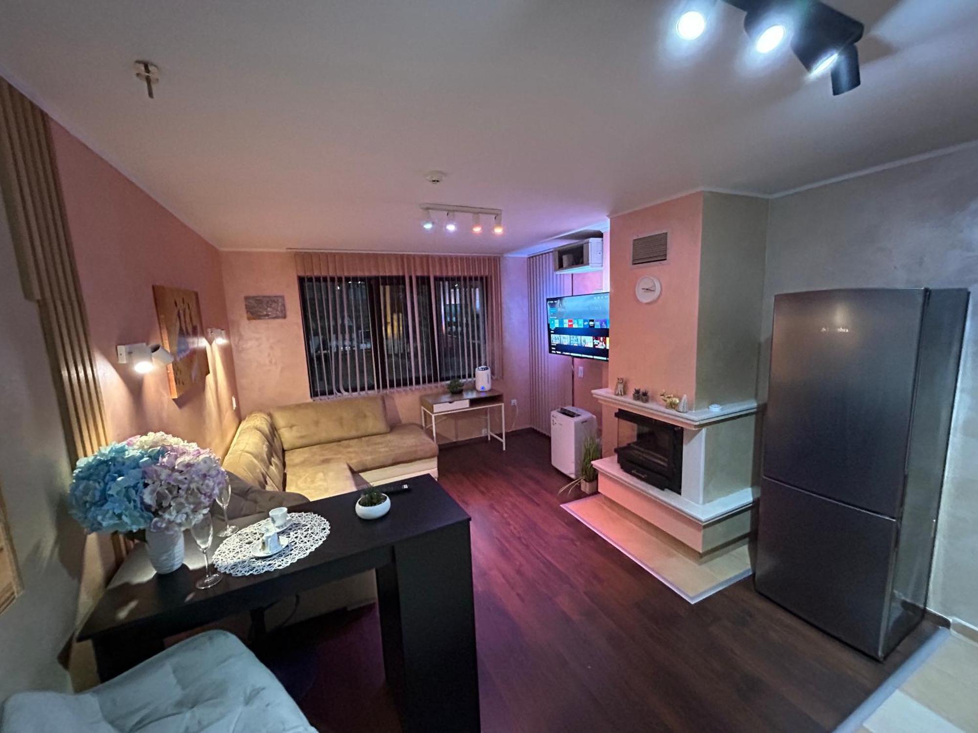 2-bedroom, 2-bathroom With Fireplace And Garden At Winslow Infinity Апартамент Банско