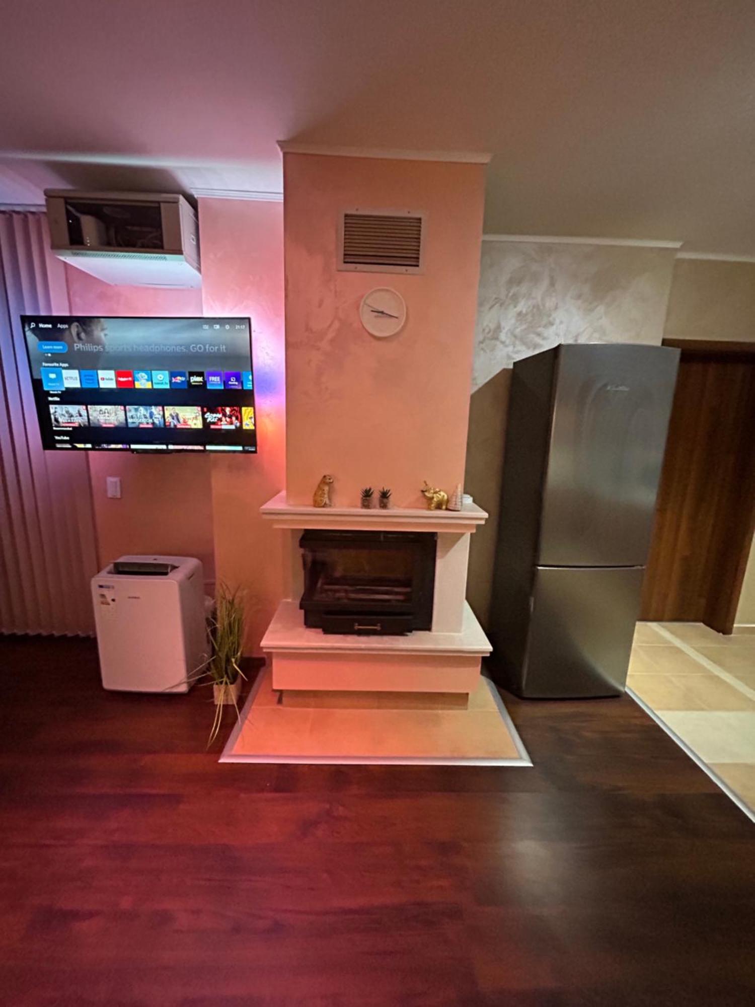 2-bedroom, 2-bathroom With Fireplace And Garden At Winslow Infinity *