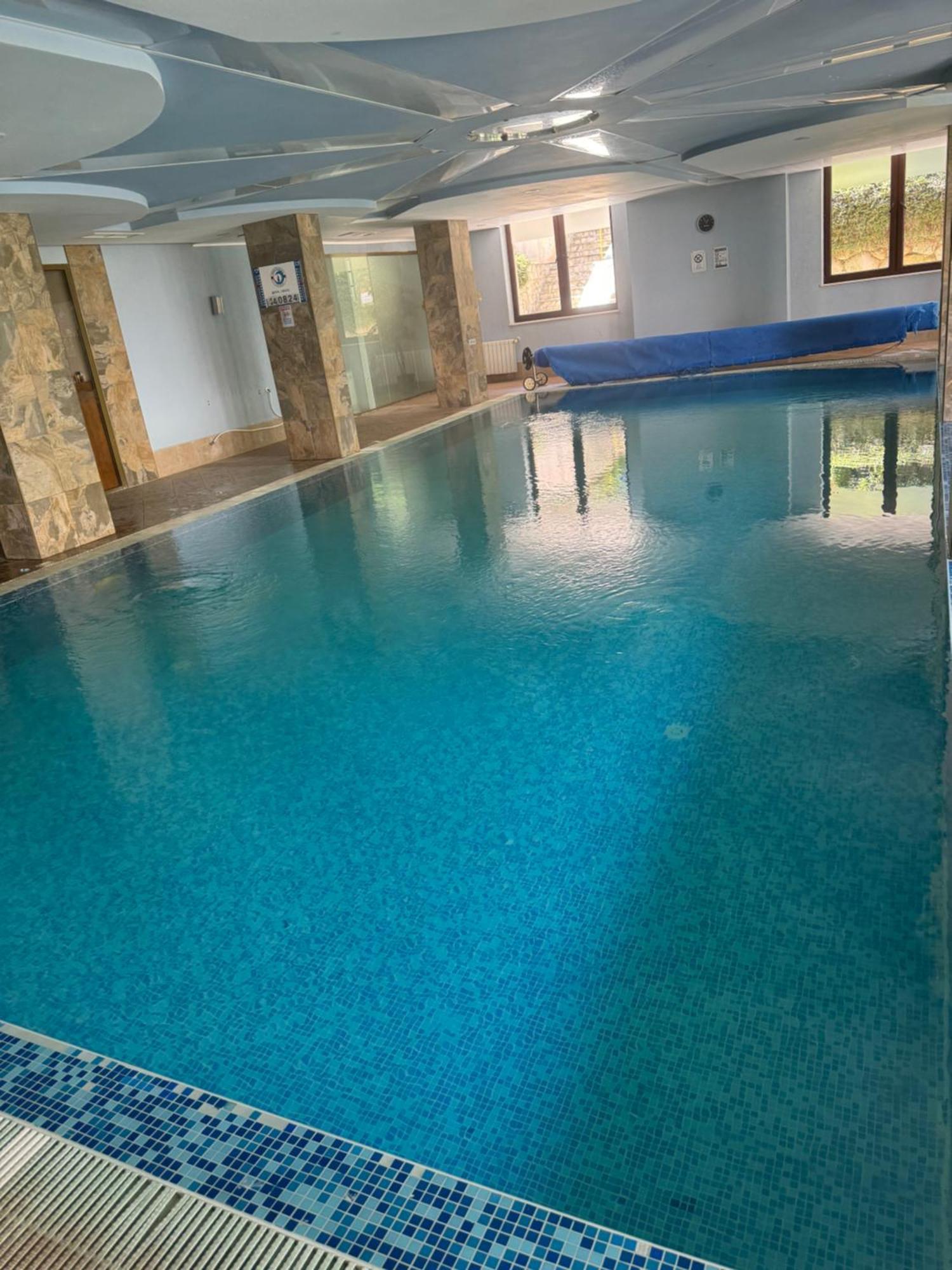 2-bedroom, 2-bathroom With Fireplace And Garden At Winslow Infinity Банско